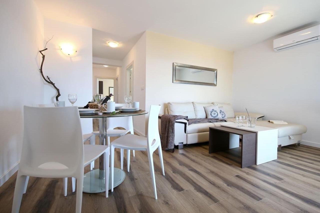 Apartment Kokolo Drage Esterno foto