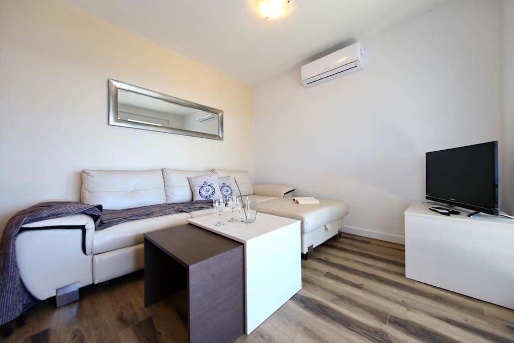 Apartment Kokolo Drage Esterno foto